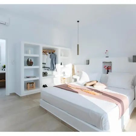Flo Villa